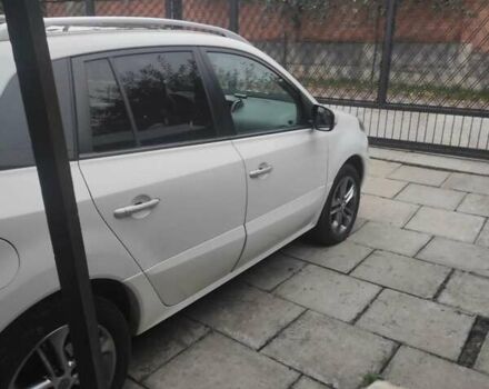 Белый Рено Колеос, объемом двигателя 2 л и пробегом 280 тыс. км за 12500 $, фото 4 на Automoto.ua