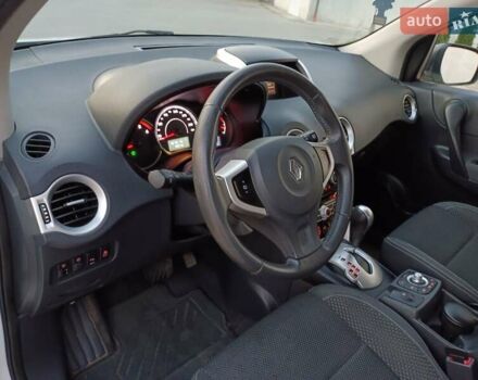 Білий Рено Колеос, об'ємом двигуна 2 л та пробігом 187 тис. км за 11899 $, фото 12 на Automoto.ua