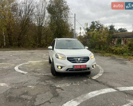 Рено Колеос 2013 в Конотопе на Automoto.ua Белый Рено Колеос, объемом двигателя 2 л и пробегом 254 тыс. км за 11700 $, фото 7 на Automoto.ua