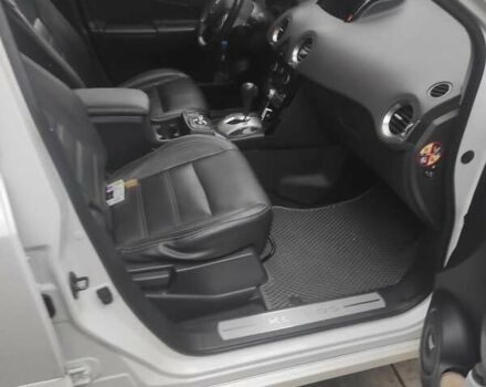 Белый Рено Колеос, объемом двигателя 2 л и пробегом 280 тыс. км за 12500 $, фото 1 на Automoto.ua