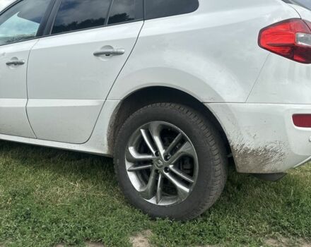 Белый Рено Колеос, объемом двигателя 2 л и пробегом 260 тыс. км за 11000 $, фото 2 на Automoto.ua