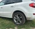Белый Рено Колеос, объемом двигателя 2 л и пробегом 260 тыс. км за 11000 $, фото 2 на Automoto.ua