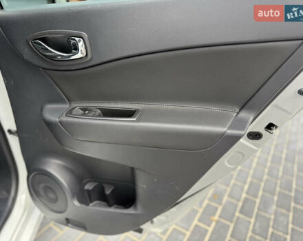 Белый Рено Колеос, объемом двигателя 2 л и пробегом 192 тыс. км за 15500 $, фото 44 на Automoto.ua