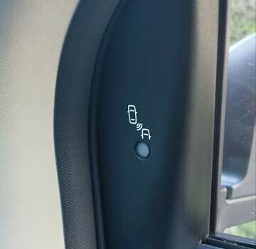 Рено Колеос 2014 в Киеве на Automoto.ua Белый Рено Колеос, объемом двигателя 2 л и пробегом 178 тыс. км за 13800 $, фото 21 на Automoto.ua