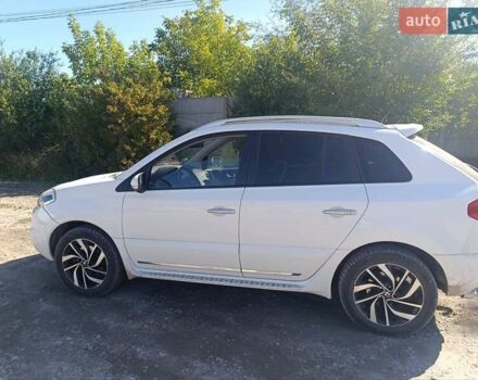 Белый Рено Колеос, объемом двигателя 2 л и пробегом 240 тыс. км за 10200 $, фото 4 на Automoto.ua
