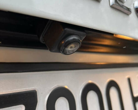 Белый Рено Колеос, объемом двигателя 2 л и пробегом 273 тыс. км за 11799 $, фото 9 на Automoto.ua