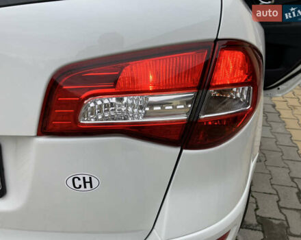 Білий Рено Колеос, об'ємом двигуна 2 л та пробігом 256 тис. км за 10900 $, фото 28 на Automoto.ua