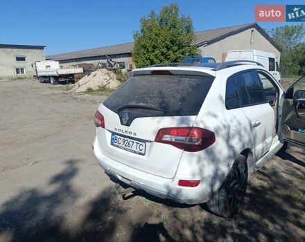 Белый Рено Колеос, объемом двигателя 2 л и пробегом 240 тыс. км за 10200 $, фото 6 на Automoto.ua