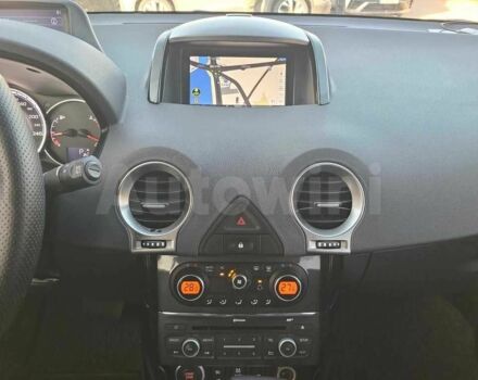 Рено Колеос 2015 в Киеве на Automoto.ua Белый Рено Колеос, объемом двигателя 2 л и пробегом 145 тыс. км за 6700 $, фото 10 на Automoto.ua