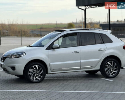 Рено Колеос 2015 в Дубно на Automoto.ua Белый Рено Колеос, объемом двигателя 2 л и пробегом 219 тыс. км за 13699 $, фото 21 на Automoto.ua