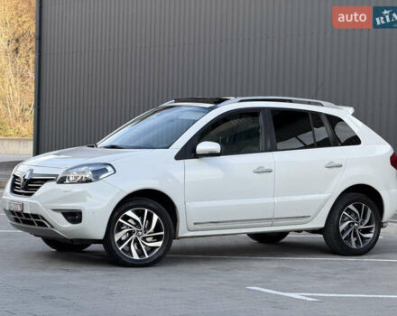 Рено Колеос 2015 в Дубно на Automoto.ua Белый Рено Колеос, объемом двигателя 2 л и пробегом 219 тыс. км за 13699 $, фото 4 на Automoto.ua