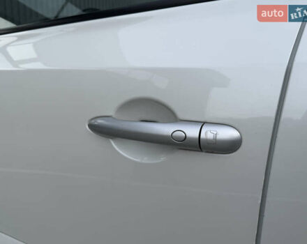 Рено Колеос 2015 в Дубно на Automoto.ua Белый Рено Колеос, объемом двигателя 2 л и пробегом 219 тыс. км за 13699 $, фото 70 на Automoto.ua