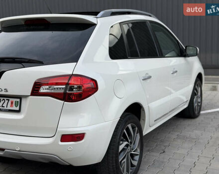 Рено Колеос 2015 в Дубно на Automoto.ua Белый Рено Колеос, объемом двигателя 2 л и пробегом 219 тыс. км за 13699 $, фото 74 на Automoto.ua