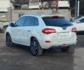 Рено Колеос 2015 в Киеве на Automoto.ua Белый Рено Колеос, объемом двигателя 2 л и пробегом 145 тыс. км за 6700 $, фото 6 на Automoto.ua