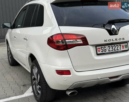 Рено Колеос 2015 в Дубно на Automoto.ua Белый Рено Колеос, объемом двигателя 2 л и пробегом 219 тыс. км за 13699 $, фото 76 на Automoto.ua