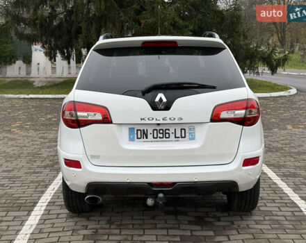 Белый Рено Колеос, объемом двигателя 2 л и пробегом 206 тыс. км за 15300 $, фото 4 на Automoto.ua