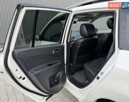 Рено Колеос 2015 в Дубно на Automoto.ua Белый Рено Колеос, объемом двигателя 2 л и пробегом 219 тыс. км за 13699 $, фото 47 на Automoto.ua