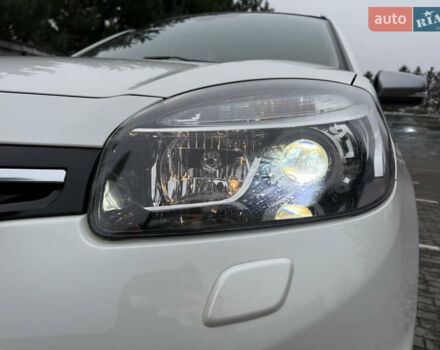 Белый Рено Колеос, объемом двигателя 2 л и пробегом 206 тыс. км за 15300 $, фото 38 на Automoto.ua