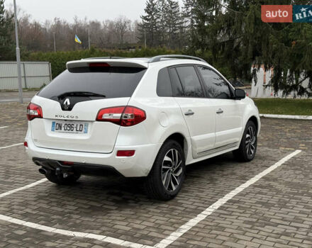 Белый Рено Колеос, объемом двигателя 2 л и пробегом 206 тыс. км за 15300 $, фото 3 на Automoto.ua