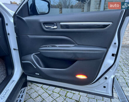 Рено Колеос 2016 в Виннице на Automoto.ua Белый Рено Колеос, объемом двигателя 2 л и пробегом 91 тыс. км за 19999 $, фото 41 на Automoto.ua