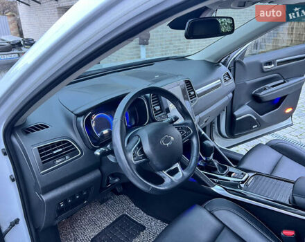 Рено Колеос 2016 в Виннице на Automoto.ua Белый Рено Колеос, объемом двигателя 2 л и пробегом 91 тыс. км за 19999 $, фото 42 на Automoto.ua