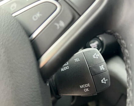 Белый Рено Колеос, объемом двигателя 2 л и пробегом 97 тыс. км за 19800 $, фото 17 на Automoto.ua