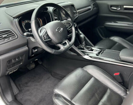 Белый Рено Колеос, объемом двигателя 2 л и пробегом 97 тыс. км за 19800 $, фото 10 на Automoto.ua