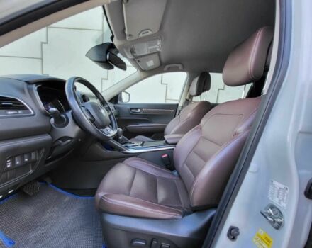 Белый Рено Колеос, объемом двигателя 2 л и пробегом 98 тыс. км за 9500 $, фото 5 на Automoto.ua