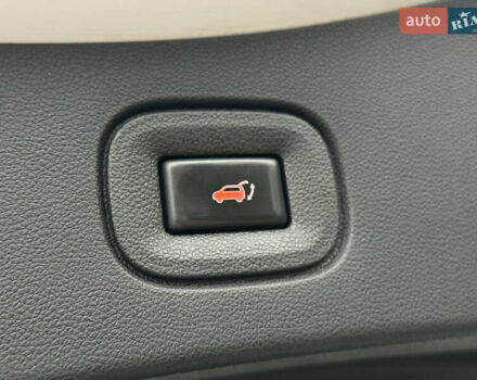 Белый Рено Колеос, объемом двигателя 2 л и пробегом 198 тыс. км за 24500 $, фото 25 на Automoto.ua