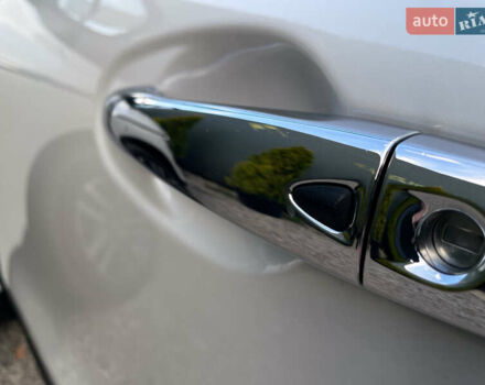 Белый Рено Колеос, объемом двигателя 1.75 л и пробегом 133 тыс. км за 23990 $, фото 41 на Automoto.ua