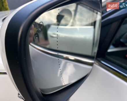 Белый Рено Колеос, объемом двигателя 1.75 л и пробегом 133 тыс. км за 23990 $, фото 42 на Automoto.ua