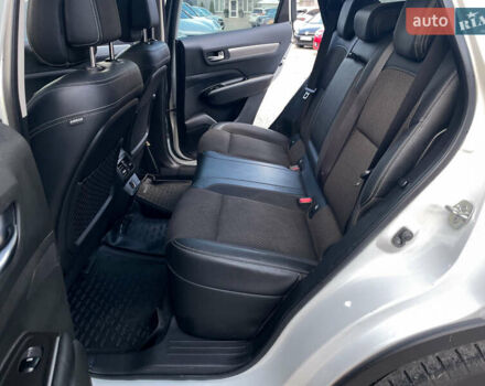 Белый Рено Колеос, объемом двигателя 1.7 л и пробегом 133 тыс. км за 23990 $, фото 49 на Automoto.ua