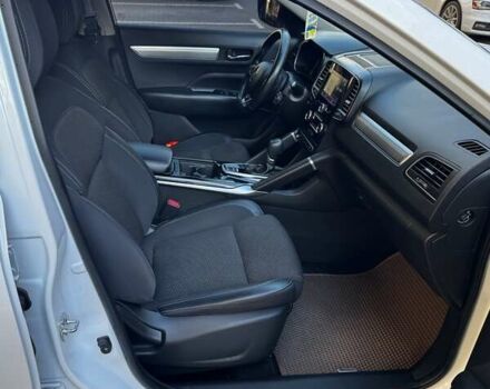 Белый Рено Колеос, объемом двигателя 2.49 л и пробегом 75 тыс. км за 21999 $, фото 72 на Automoto.ua