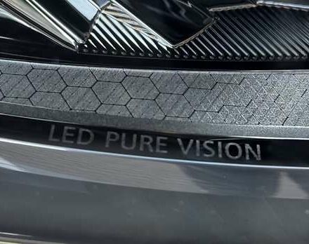 Белый Рено Колеос, объемом двигателя 2.49 л и пробегом 75 тыс. км за 21999 $, фото 40 на Automoto.ua