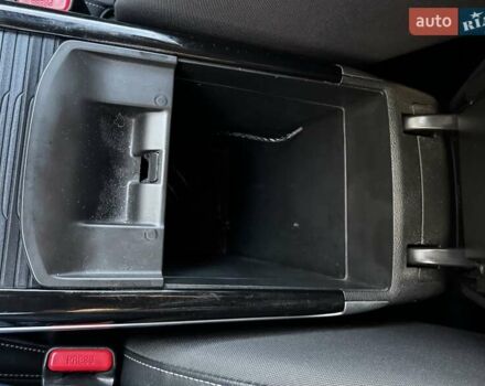 Белый Рено Колеос, объемом двигателя 2.49 л и пробегом 75 тыс. км за 21999 $, фото 132 на Automoto.ua