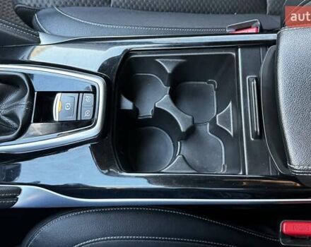 Белый Рено Колеос, объемом двигателя 2.49 л и пробегом 75 тыс. км за 21999 $, фото 130 на Automoto.ua