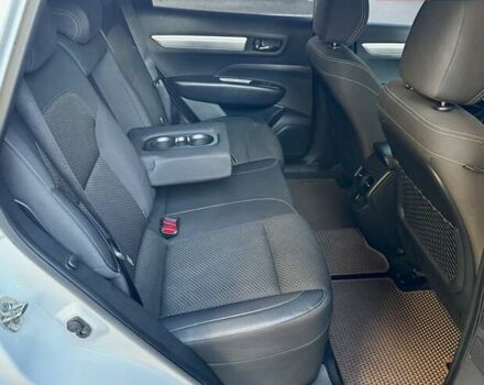 Белый Рено Колеос, объемом двигателя 2.49 л и пробегом 75 тыс. км за 21999 $, фото 70 на Automoto.ua