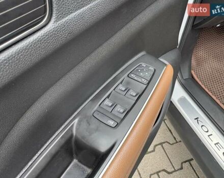 Білий Рено Колеос, об'ємом двигуна 2.49 л та пробігом 81 тис. км за 23500 $, фото 10 на Automoto.ua