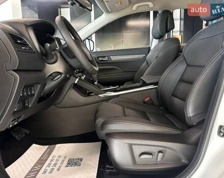 Рено Колеос 2024 в Львове на Automoto.ua Белый Рено Колеос, объемом двигателя 2.49 л и пробегом 1 тыс. км за 33794 $, фото 18 на Automoto.ua