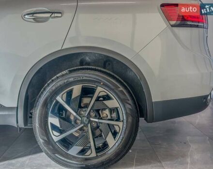 Белый Рено Колеос, объемом двигателя 2.49 л и пробегом 14 тыс. км за 33586 $, фото 6 на Automoto.ua