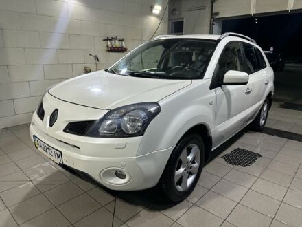 Білий Рено Колеос, об'ємом двигуна 2.5 л та пробігом 80 тис. км за 8500 $, фото 1 на Automoto.ua