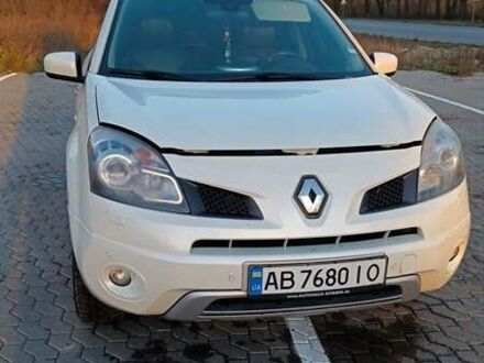 Белый Рено Колеос, объемом двигателя 2 л и пробегом 190 тыс. км за 10500 $, фото 1 на Automoto.ua