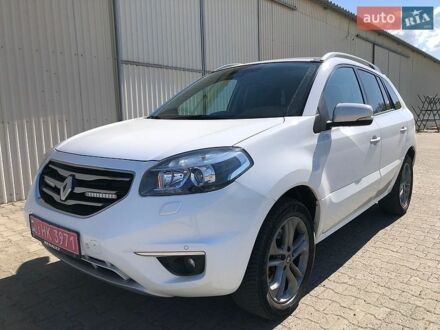Белый Рено Колеос, объемом двигателя 2 л и пробегом 248 тыс. км за 11950 $, фото 1 на Automoto.ua