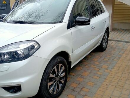 Белый Рено Колеос, объемом двигателя 2.5 л и пробегом 255 тыс. км за 10000 $, фото 1 на Automoto.ua