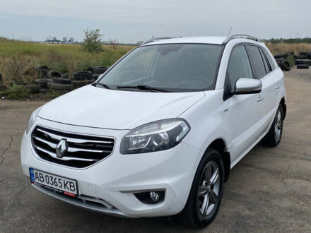 Білий Рено Колеос, об'ємом двигуна 2 л та пробігом 240 тис. км за 11000 $, фото 1 на Automoto.ua