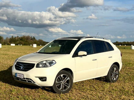 Белый Рено Колеос, объемом двигателя 2 л и пробегом 268 тыс. км за 6606 $, фото 1 на Automoto.ua