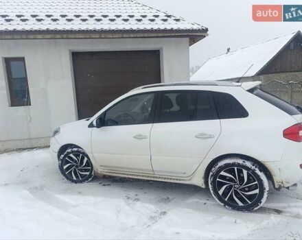Белый Рено Колеос, объемом двигателя 2 л и пробегом 256 тыс. км за 10500 $, фото 1 на Automoto.ua