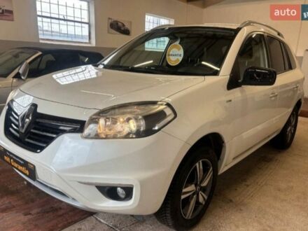 Белый Рено Колеос, объемом двигателя 2 л и пробегом 100 тыс. км за 12999 $, фото 1 на Automoto.ua