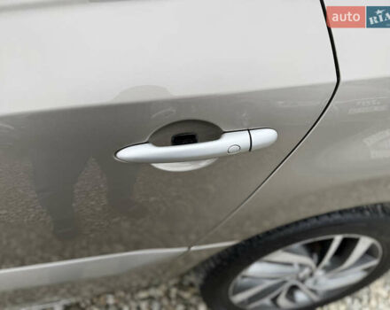 Бежевый Рено Колеос, объемом двигателя 2 л и пробегом 263 тыс. км за 13500 $, фото 42 на Automoto.ua