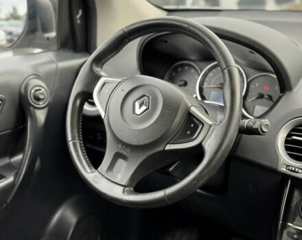 Бежевый Рено Колеос, объемом двигателя 2 л и пробегом 263 тыс. км за 13500 $, фото 35 на Automoto.ua